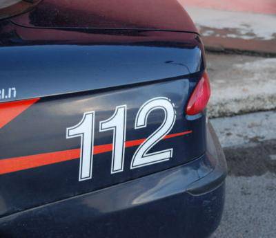 Latina, sfonda le portiere per rubare auto in sosta: 23enne beccato in flagrante