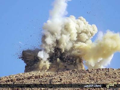 Isis distrugge antichi mausolei a Palmira