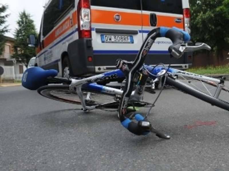 incidente ciclista bicicletta