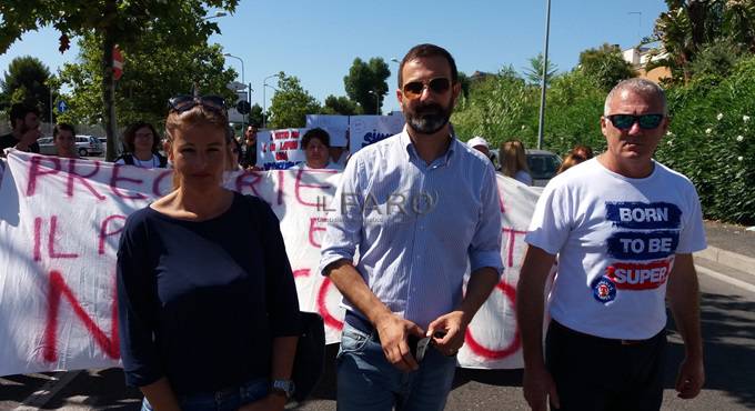 maestre precarie a Fiumicino, marcia di protesta sabato 8 luglio 2017