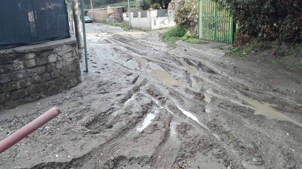 fiumicino strade invase dal fango maltempo