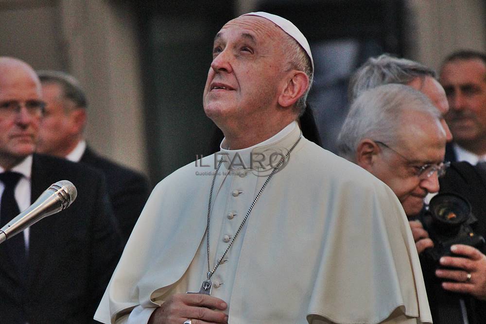 Papa Francesco in Piazza di Spagna per l'Omaggio all'Immacolata