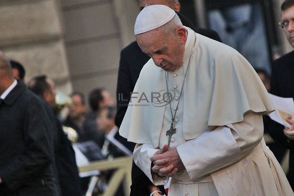 Papa Francesco in Piazza di Spagna per l'Omaggio all'Immacolata
