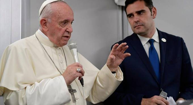 papa francesco conferenza stampa aereo gmg panama