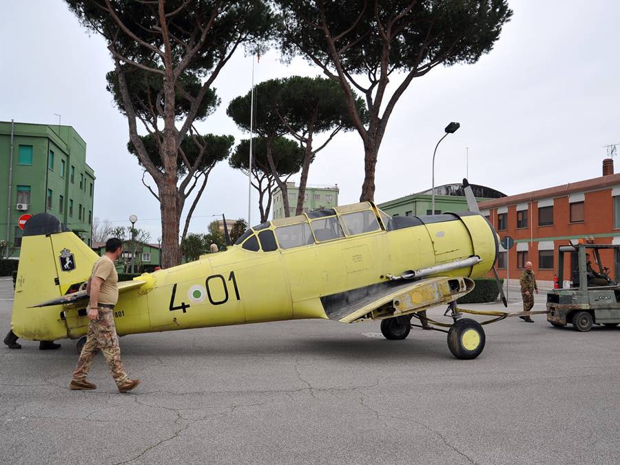 L’Aeronautica Militare compie 100 anni e al Ctr di Fiumicino torna l’aereo giallo