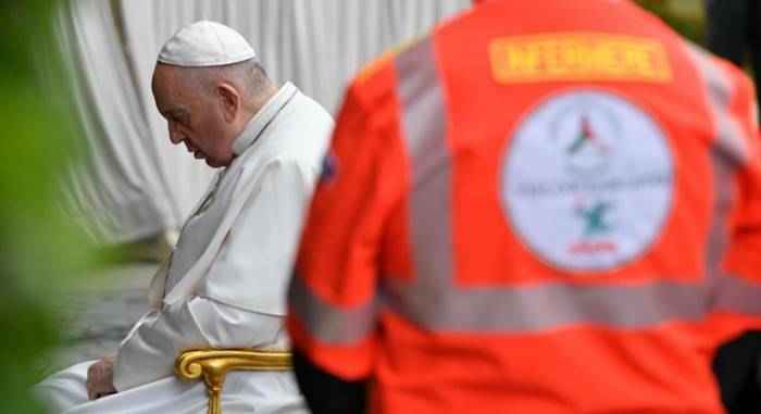 papa francesco preghiera rosario coronavirus