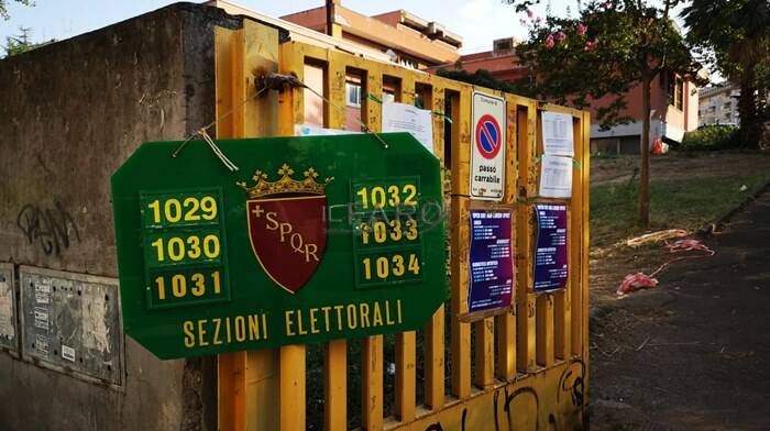elezioni roma seggio elettorale roma