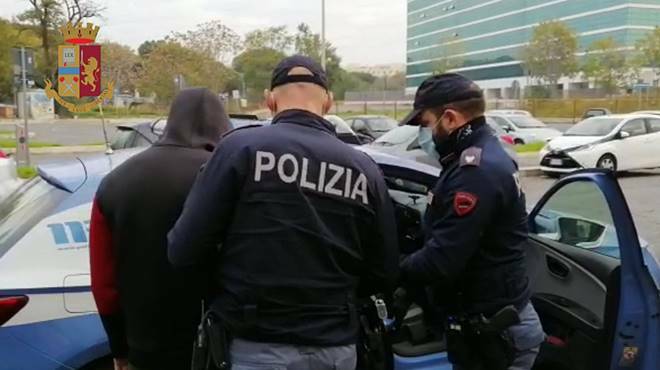 arresto trapper polizia roma
