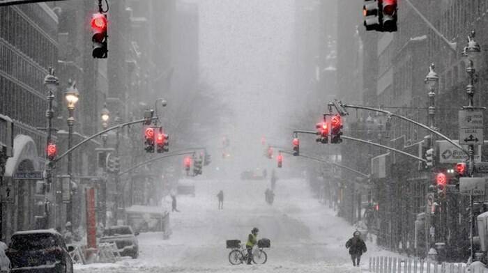 tempesta di neve new york