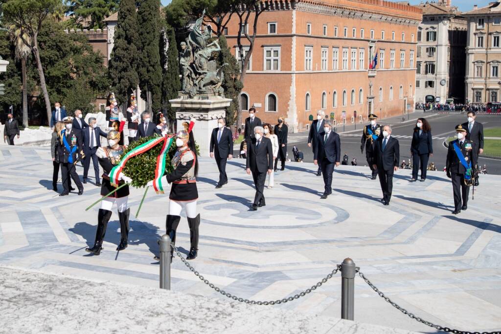 festa liberazione 25 aprile 2021 frecce tricolori roma