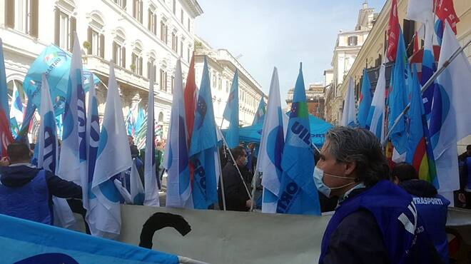 manifestazione alitalia roma 21 aprile 2021