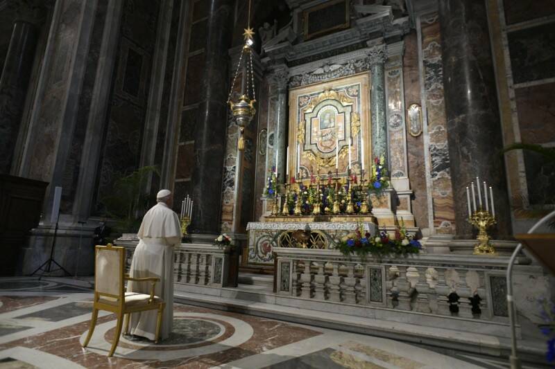 rosario papa francesco covid-19
