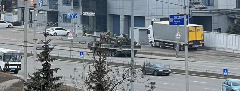 guerra ucraina carro armato kiev