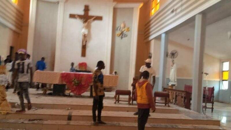 assalto chiesa nigeria