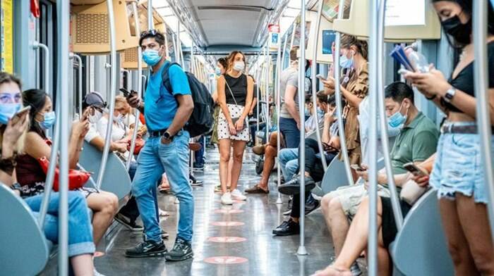 mascherine metro