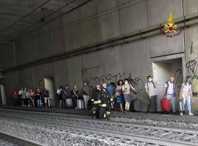 schianto treno, Roma, vigili del fuoco
