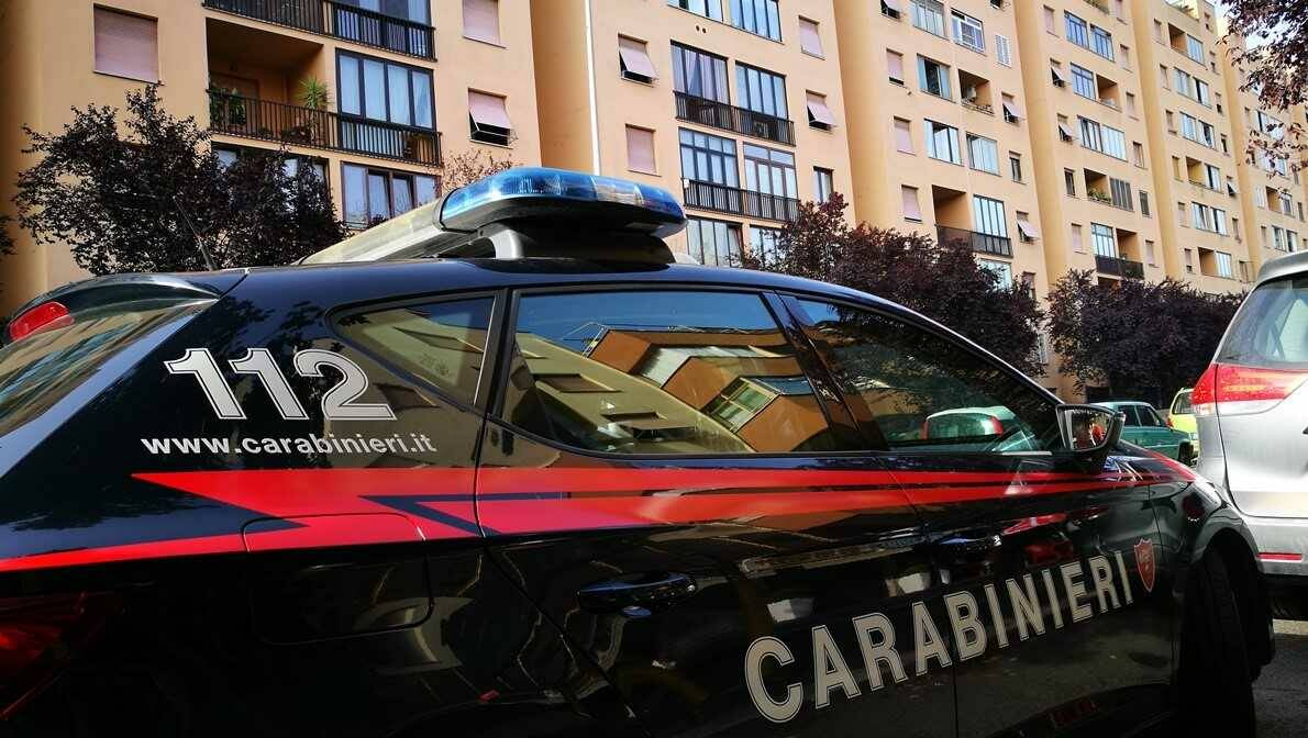 Pomezia, 25enne ubriaco insulta e tenta di aggredire i Carabinieri: denunciato