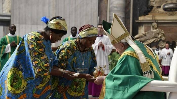 papa francesco messa africa