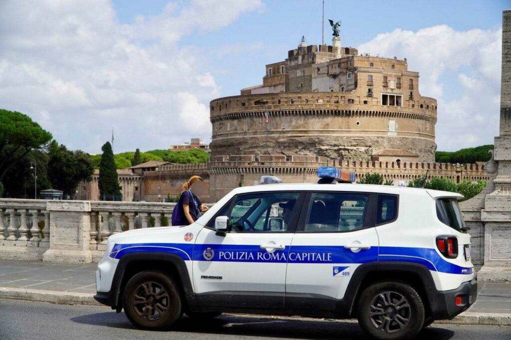 polizia locale roma, castel sant'angelo