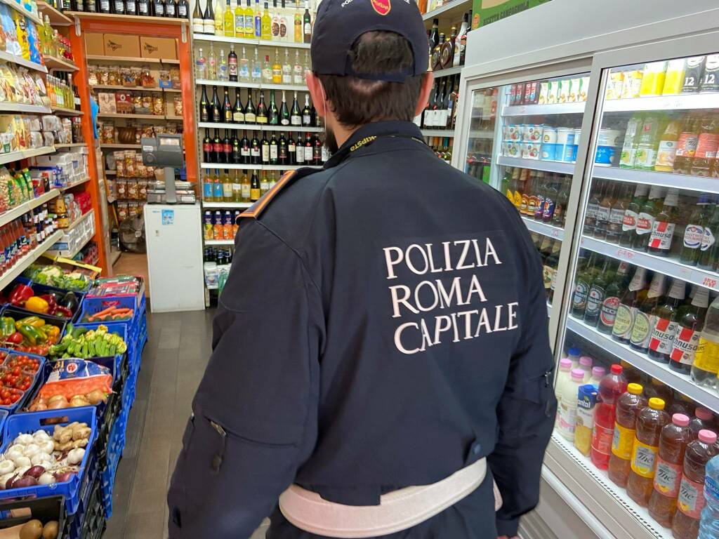 polizia locale minimarket roma