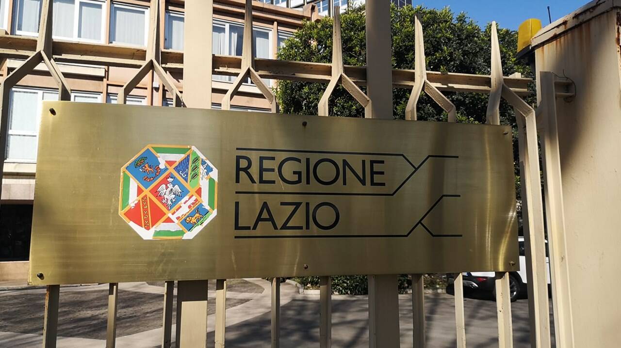 Regione Lazio, l’Aula approva la manovra finanziaria 2023 2025