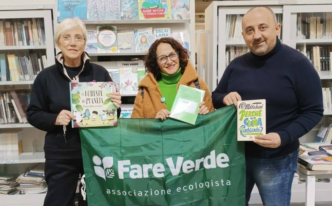 Progetto “EcoLibri”, Fare Verde dona libri alla Biblioteca Comunale di Fondi