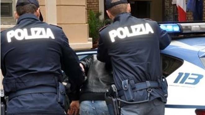 Guida senza patente e falsa testimonianza: ricercato in Europa, arrestato a Terracina