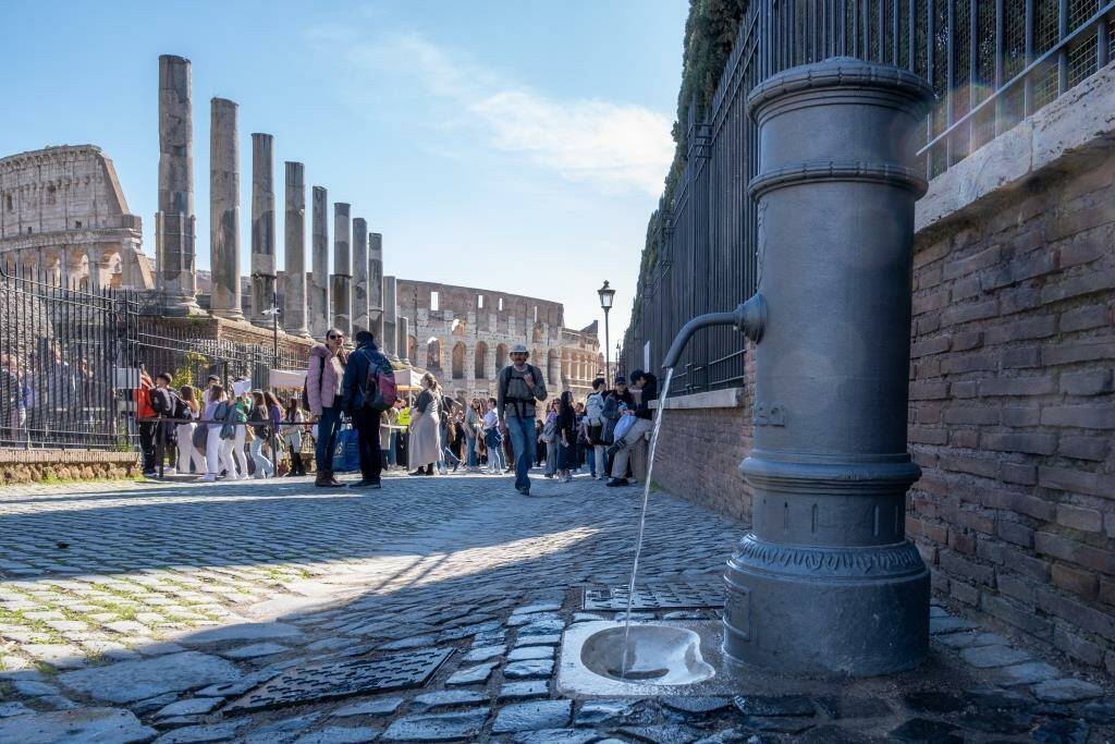 Roma, inaugurati 3 nasoni nel Parco Archeologico del Colosseo